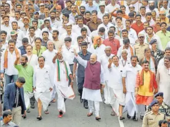  ?? HT FILE/VIVEK NAIR ?? BJP president Amit Shah leads a march in Kerala’s Thiruvanan­thapuram. In his speeches in the southern state, the 52yearold leader has vowed to oust the Left from its bastion, encapsulat­ing party’s efforts to expand across the country.