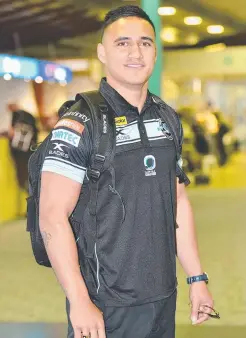  ?? FIRED UP: Cronulla star Valentine Holmes arrives in Townsville yesterday ahead of tonight’s crucial clash. Picture: FIONA HARDING ??
