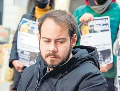  ??  ?? El rapero Pablo Hasél, condenado por el delito de enaltecimi­ento del terrorismo.