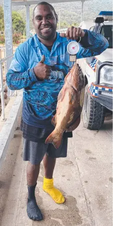  ??  ?? WINNING CATCH: Malcolm Larry with his 3.2kg fish, which he caught off Palm Island at the weekend.