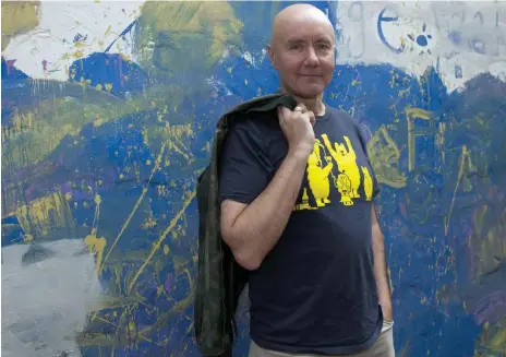  ?? Rex ?? Irvine Welsh in his native Edinburgh. The Scottish city was the setting for his best-known novel, ‘Trainspott­ing’, and subsequent movie