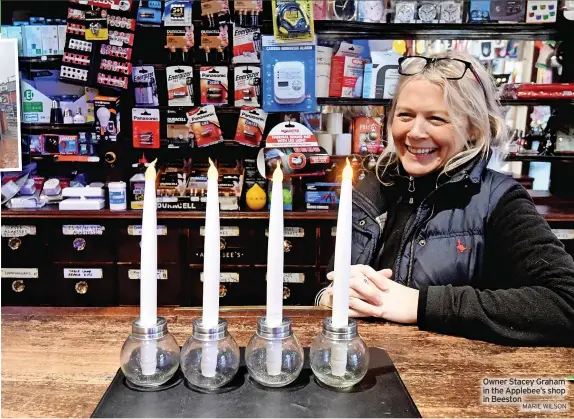  ?? MARIE WILSON ?? Owner Stacey Graham in the Applebee’s shop in Beeston