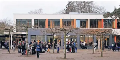  ?? FOTO (ARCHIV): KAISER ?? Die Erich Kästner Realschule in Kempen läuft zwar aus, aber die Gebäude müssen für die Gesamtschu­le modernisie­rt werden.