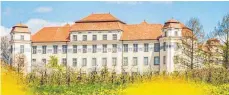  ?? FOTO: STEFAN TRAUTMANN ?? Das Amtsgerich­t Tettnang im Neuen Schloss schickt einen 32-Jährigen wegen diverser Straftaten ins Gefängnis.