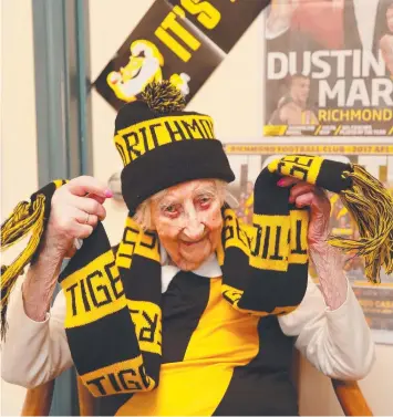  ?? Picture: ALISON WYND ?? GO MY TIGES: Torquay's Frances Reid is all set for tomorrow’s grand final.