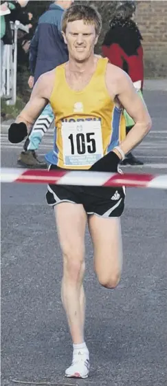  ??  ?? Peter Riley finishes in 29min 02sec – a time never beaten on the old course Kate Reed crosses in 32.09 in 2007 - which stands as the women’s record on either of the two courses