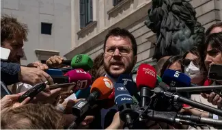  ?? ?? Le président catalan Pere Aragones s'adresse aux médias devant le Parlement espagnol à Madrid, Espagne, jeudi 21 avril 2022.