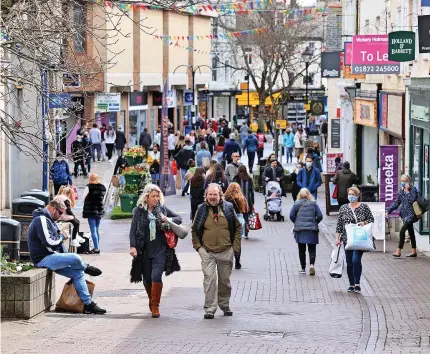  ?? ?? »Shoppers on Pydar Street, one of the areas of the city centre in which expression­s of interest have been made
Greg Martin