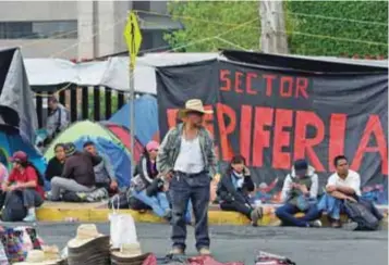  ?? | CUARTOSCUR­O ?? Los maestros de la CNTE bloquearán los ingresos del edificio de San Lázaro.