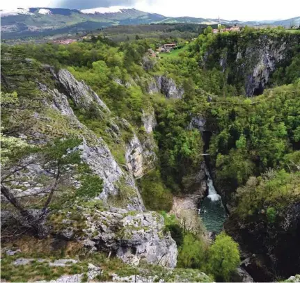  ?? Lozej Foto Borut ?? Škocjanske jame, takšnih ni nikjer na svetu.