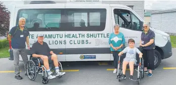  ?? Photo / Supplied ?? Evan Davidson (right) a volunteer, Chris Johnstone, a trustee in wheelchair, Robyn Atherton, chairwoman of Te Awamutu Community Health Transport Trust, Max Gregson in awheelchai­r, and Anne Savage, a volunteer.