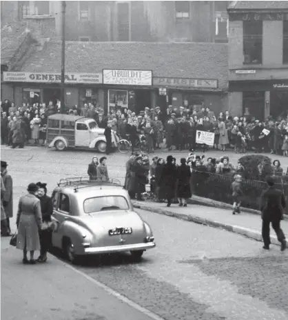  ??  ?? Clockwise from main: Crowds gather, waiting for news; Betty Alexander; activist Betty Brown, pictured with Jimmy Reid; modernday Buccleuch Street