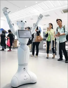  ?? BLOOMBERG ?? Pepper, durante la demostraci­ón de sus habilidade­s en Tokio