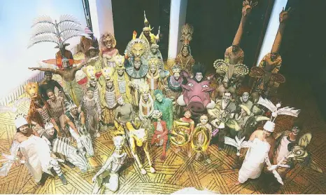  ??  ?? The entire cast of the internatio­nal tour production —Photos courtesy of Concertus Manila