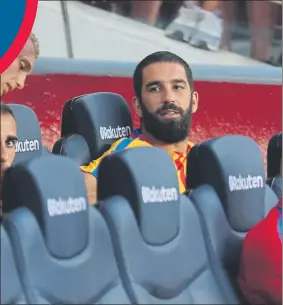  ?? FOTO: PEP MORATA ?? Arda, en el banquillo El jugador turco no entra en los planes de Ernesto Valverde