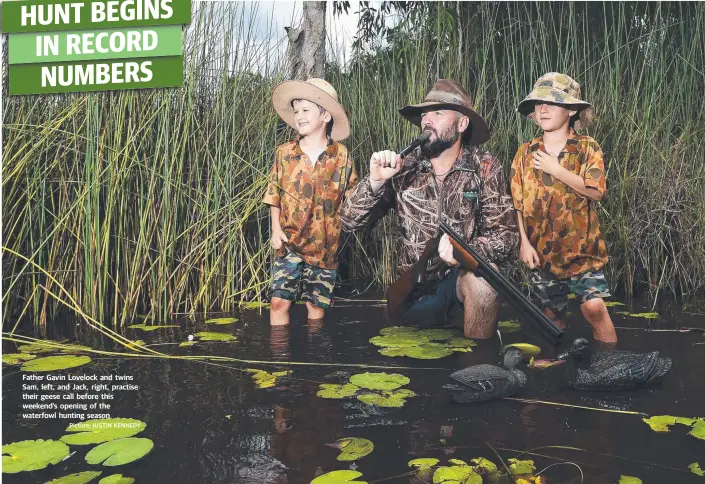  ?? Picture: JUSTIN KENNEDY ?? Father Gavin Lovelock and twins Sam, left, and Jack, right, practise their geese call before this weekend’s opening of the waterfowl hunting season