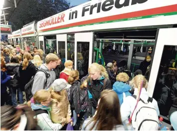 ?? Foto: Silvio Wyszengrad ?? Nachdem ein Brief der Bundesregi­erung an die EU öffentlich wurde, wird über einen kostenlose­n Nahverkehr diskutiert. Kritiker warnen jedoch vor Überfüllun­g in den Bussen und Bahnen.