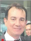  ??  ?? El concejal municipal Wilberto Cabañas fue elegido por el oficialism­o para competir por la Intendenci­a.