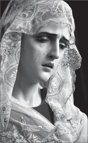  ?? COURTESY PHOTO ?? This sculpture of the Virgin Mary is an example of the work of Angel Pantoja of El Puerto de Santa Maria in the Andalucian area of Spain. Pantoja was commission­ed to create three works — St. Joseph, Mary and an infant Jesus — for St. Mary Catholic...