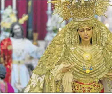  ??  ?? Los sagrados titulares de la hermandad de la Sagrada Cena en la parroquia de Santo Domingo de Guzmán.