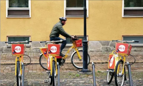  ?? STEFAN HOLMSTRÖM ?? HUR GÖRA 2021? I vår går Åbo stads avtal om de nuvarande stadscykla­rna ut.