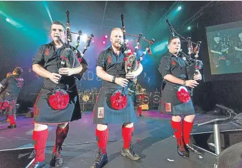  ??  ?? The Red Hot Chilli Pipers entertaine­d at last year’s awards.