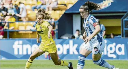  ?? FOTO: LIGA F ?? Nerea Eizagirre conduce en la Ciudad Deportiva del Villarreal.