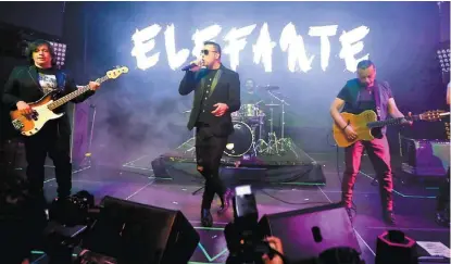  ?? JESÚS TÉLLEZ ?? El grupo Elefante puso su estilo a la velada musical.