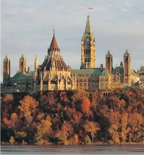  ?? FRED CHARTRAND / THE CANADIAN PRESS FILES ?? The Kitigan Zibi Anishinabe­g, an Algonquin band with about 1,500 members, says it owns Parliament Hill. The provincial and federal government­s have 20 days to respond.