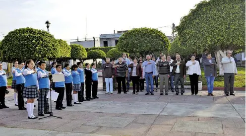  ?? Fotos: Jorge Andrade ?? La ceremonia se llevó a cabo en la explanada de la plazuela Anselmo Ramírez. /