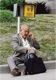  ?? Keith Srakocic/Associated Press ?? Dr. Cyril Wecht, a celebrity pathologis­t known for his controvers­ial positions on high-profile deaths such as John F. Kennedy’s, died Monday. He was 93.