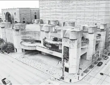  ?? Dave Rossman / Chronic; e file ?? Houston’s Alley Theatre building was Ulrich Franzen’s first major solo architectu­ral project. The Brutalist style of the building, which opened in 1968, was criticized by some.