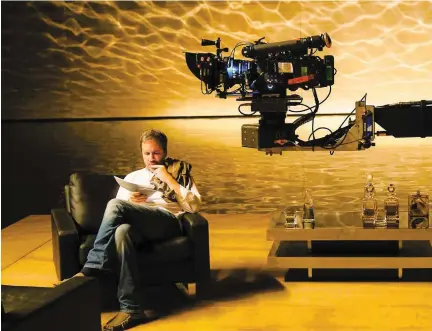  ??  ?? Le cinéaste Denis Villeneuve s’est confié pendant près de deux heures sur les moments importants de sa carrière et sur sa vision du cinéma. PHOTO COURTOISIE