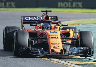  ?? FOTO: GYI ?? Fernando Alonso se sube al piano durante una sesión preparator­ia reciente