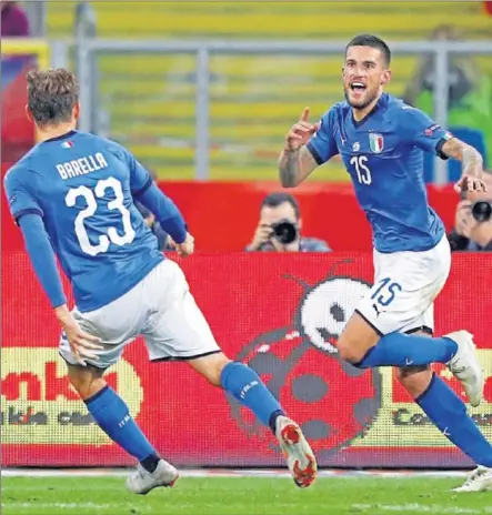  ??  ?? DESCUENTO. Biraghi anotó el único gol del partido en el minuto 92 y le da a Italia la posibilida­d de ser primera de grupo.