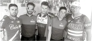  ??  ?? Integrante­s del equipo de Cuba que participar­á en el Tour Ciclístico del Cibao.