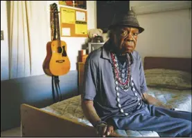  ?? EVE EDELHEIT/THE NEW YORK TIMES ?? Blues musician Sterling Magee in his room at a nursing home in Gulfport, Fla., on April 16, 2019.