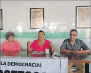  ?? ?? Rueda de prensa sobre la cadena humana en defensa del INE: Ana Rosa Payán Cervera, María Eugenia Núñez Zapata y David Tatán Medina