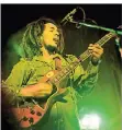  ?? FOTO: HARDY SCHIFFLER/DPA ?? Bob Marley bei einem Auftritt im Januar 1977.