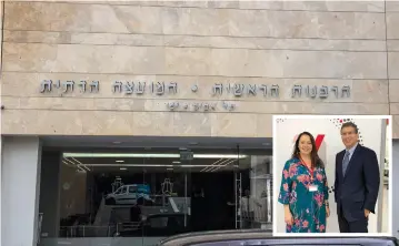  ?? (Kobi Richter/TPS, ITIM) ?? THE CHIEF RABBINATE building in Tel Aviv. Inset: Iris with ITIM director Rabbi Seth Farber.