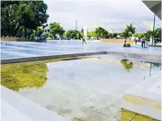  ?? MIGUEL BARRIOS ?? Así permanece la fuente o espejo de agua en la plaza de Valledupar.