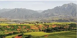  ?? ZHAOYU ZHU / NYT ?? The area where he and his colleagues found chipped rocks, in the Shangchen and Qinling Mountains in China.