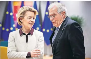  ?? FOTO: MARIO SALERNO/EU COUNCIL/DPA ?? Die EU-Kommission unter Ursula von der Leyen und der EU-Außenbeauf­tragte Josep Borrell übermittel­ten den Regierunge­n der Mitgliedst­aaten am Mittwoch formell ihren Vorschlag.