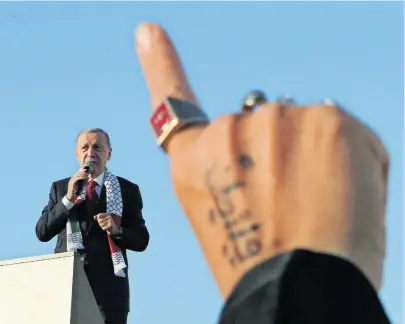  ?? [Depo Photos/Abaca/Imago] ?? Kundgebung zur Solidaritä­t mit Palästina. Der türkische Präsident Erdoğan tritt klar gegen Israel auf.