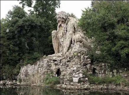  ??  ?? “Parco Mediceo dell’Appennino - Vaglia (Fi)”. Ospita la scultura nota come Colosso di Villa Demidoff, metà uomo e metà montagna.