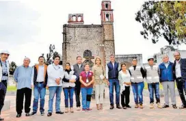  ??  ?? De los primeros monasterio­s del siglo XVI en las laderas del Popocatépe­tl.