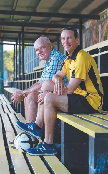  ?? Picture: JUSTIN BRIERTY ?? TALES TO TELL: John Reynolds and Steve Slatyer will be among past and present Edge Hill United FC players celebratin­g the club’s 50th anniversar­y tomorrow night.