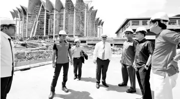  ??  ?? Abdul Karim (third right) and his entourage inspecting the project site.