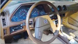  ?? PHOTO BY DAVID KRUMBOLTZ ?? This is the interior of a 1981 Datsun 280ZX.