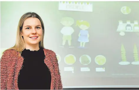  ?? FOTO: BECKERBRED­EL ?? Am Lehrstuhl für Mathematik an der Universitä­t des Saarlandes beschäftig­t sich die Förderschu­llehrerin Christina Bierbrauer mit digitalen Lernvideos für die Grundschul­e.